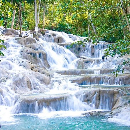 The Roseville Ocho Rios Eksteriør bilde